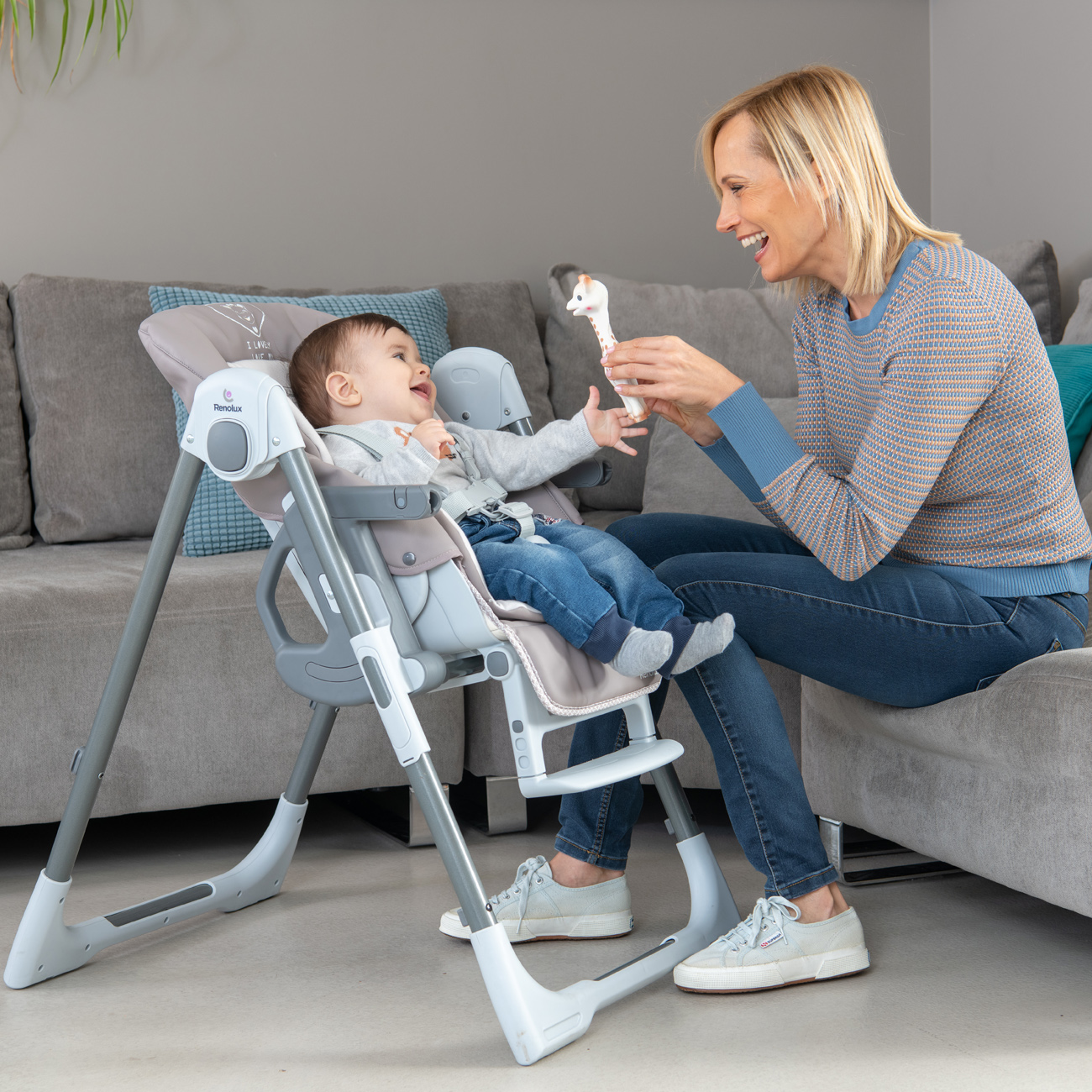 BEBEVISION Chaise haute avec réducteur bébé