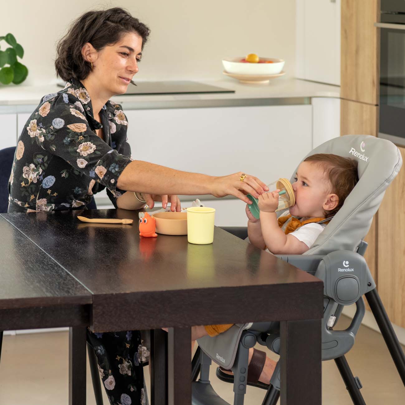 BEBEVISION Highchair with baby reducer