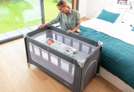 Lit de voyage pliable sur roulettes, lit bébé avec matelas à