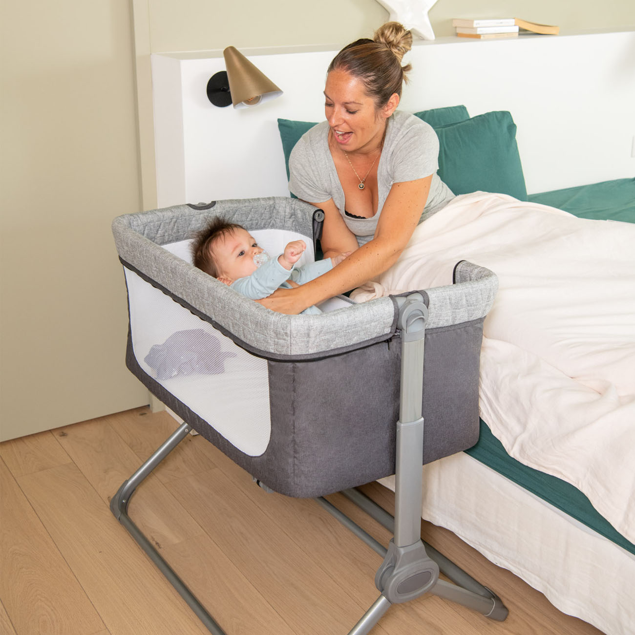 SIDENEST Stylish and travel bedside crib